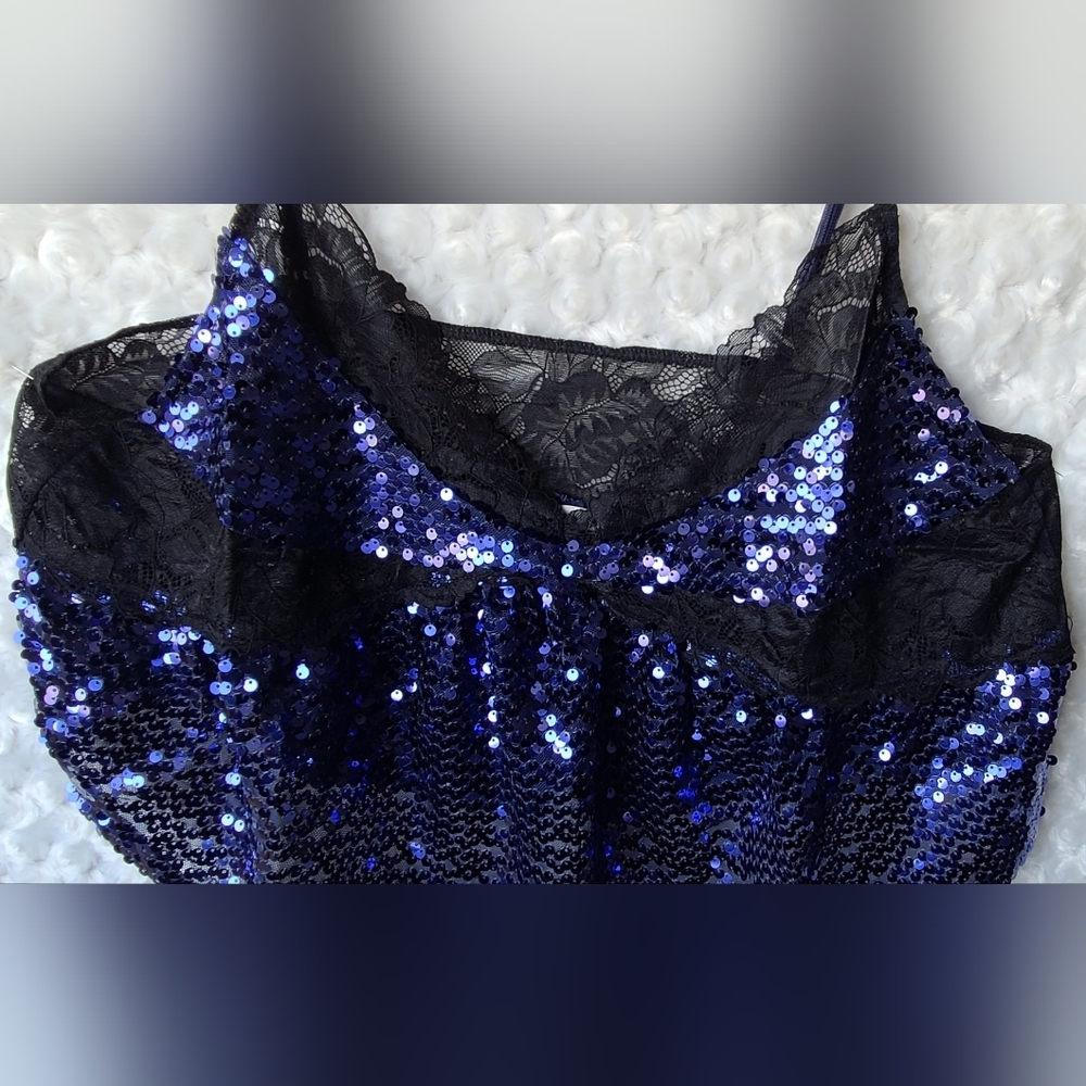 Free PEOPLE Right Rhythm Sequin Cropped Camisole Size Large - Picture 5 of 7